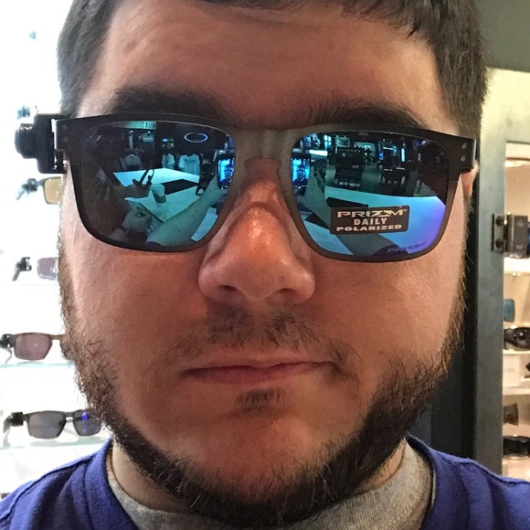 Meet your Posher, Aaron - Picture 1 of 1