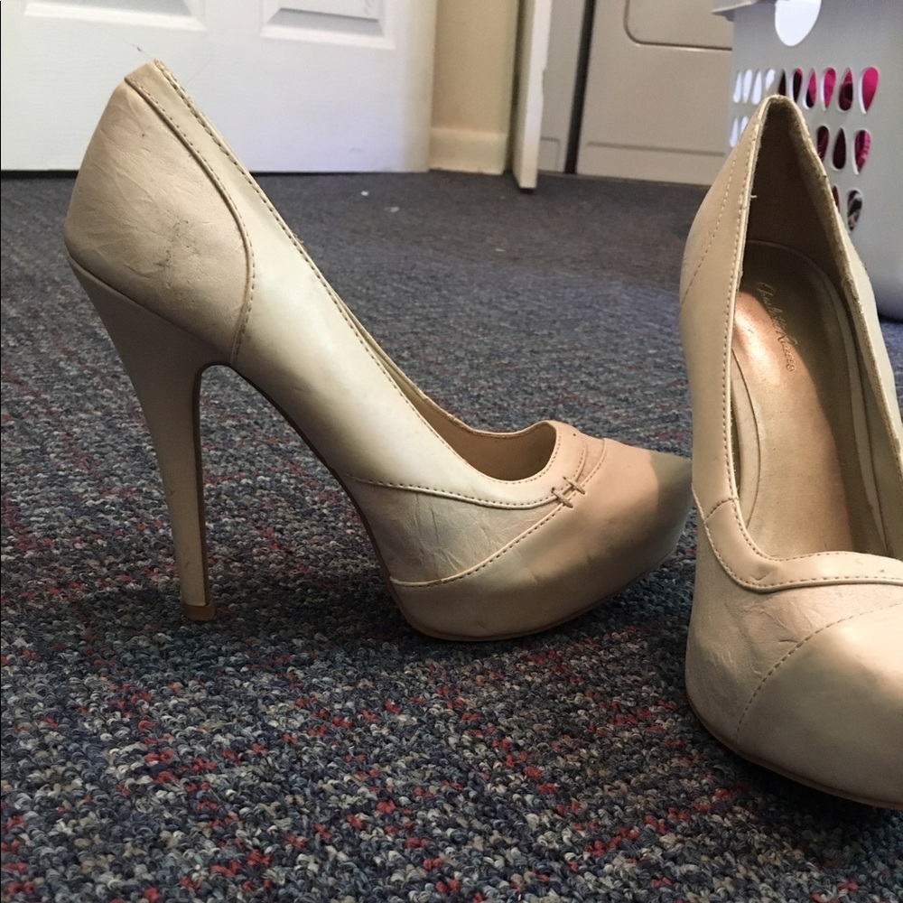 Heels - Picture 2 of 3