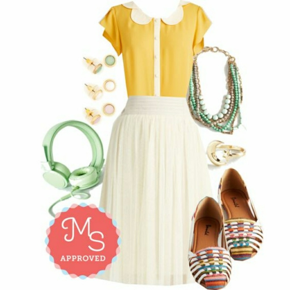 ModCloth Teacher's Petal Top in Yellow