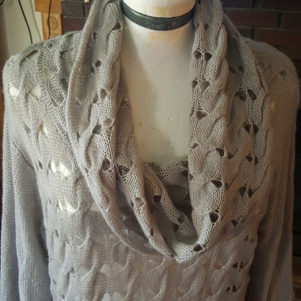 Light grey sweater