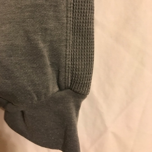 ❤️EXTREME SALE❤️ Calvin Klein Sweats/Capris - Picture 4 of 7