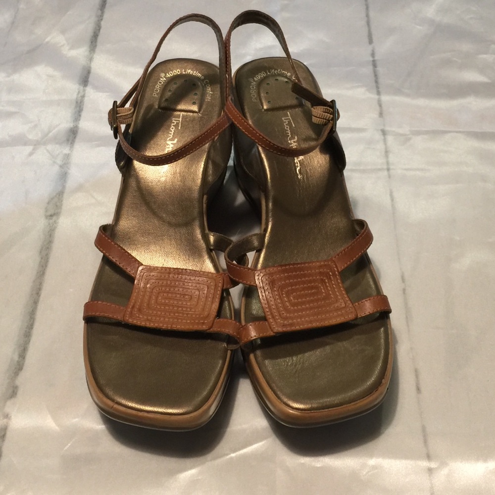 ⬇️Thom McAn Sandals Brown Leather  Women's Size 8