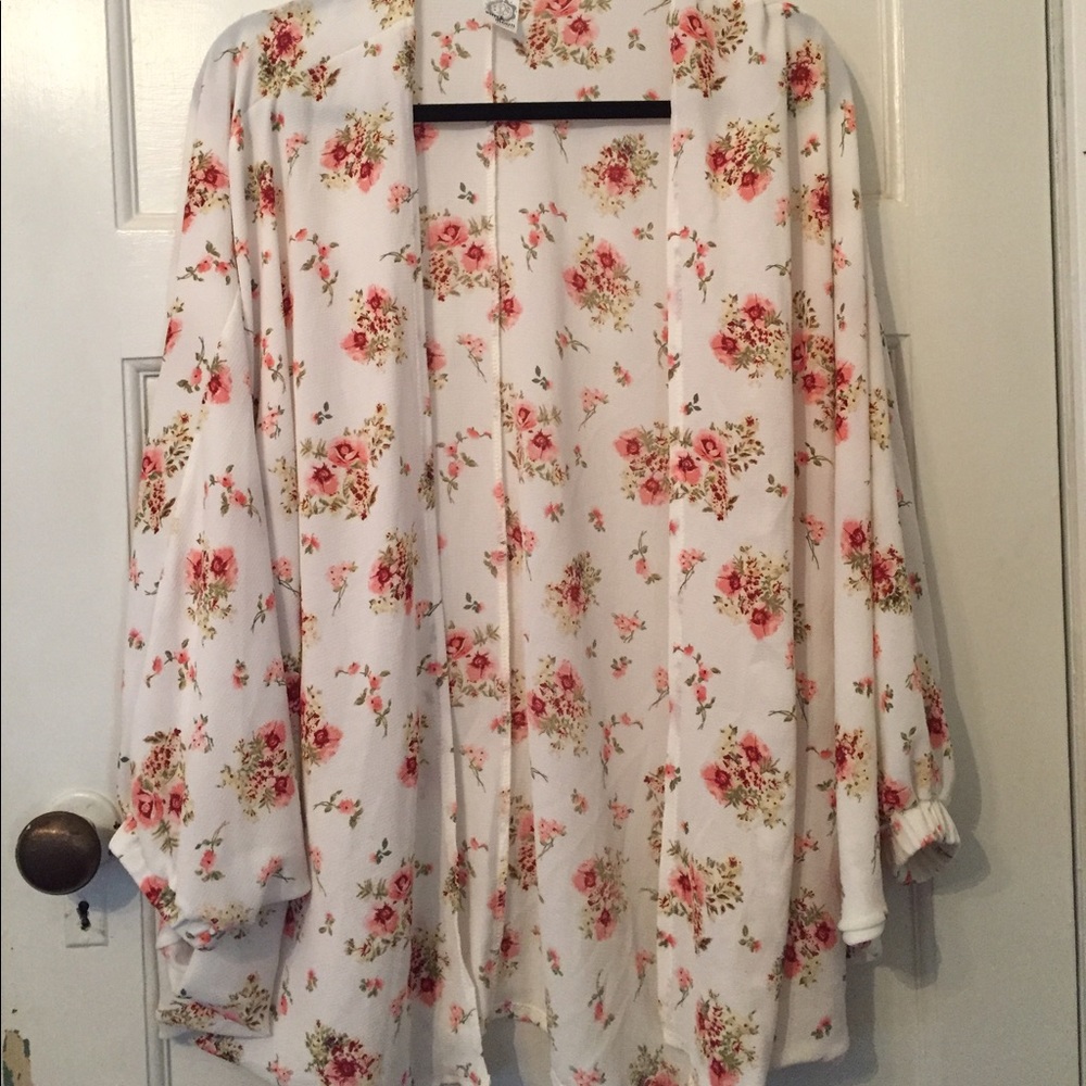 Lightweight Floral Kimono Cardigan