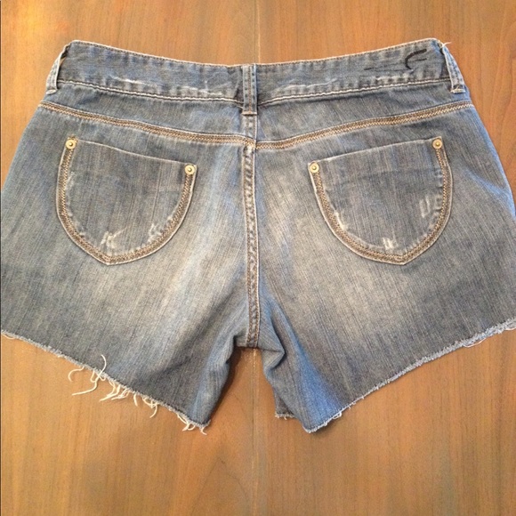 American Eagle Distressed Jean Shorts - Picture 2 of 4