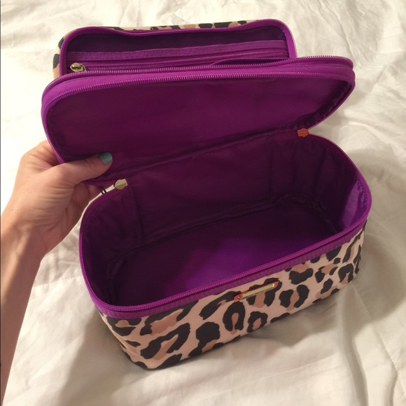 Trina Handbags Large Makeup Bag Toiletry Case Trina Handbags Large Makeup Bag Toiletry Case