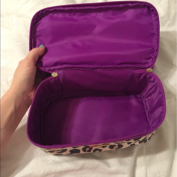 Trina Handbags Large Makeup Bag Toiletry Case Trina Handbags Large Makeup Bag Toiletry Case