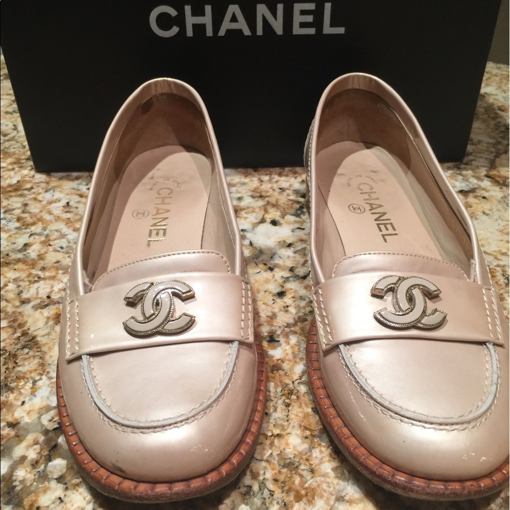 Chanel loafers with logo - Picture 1 of 5