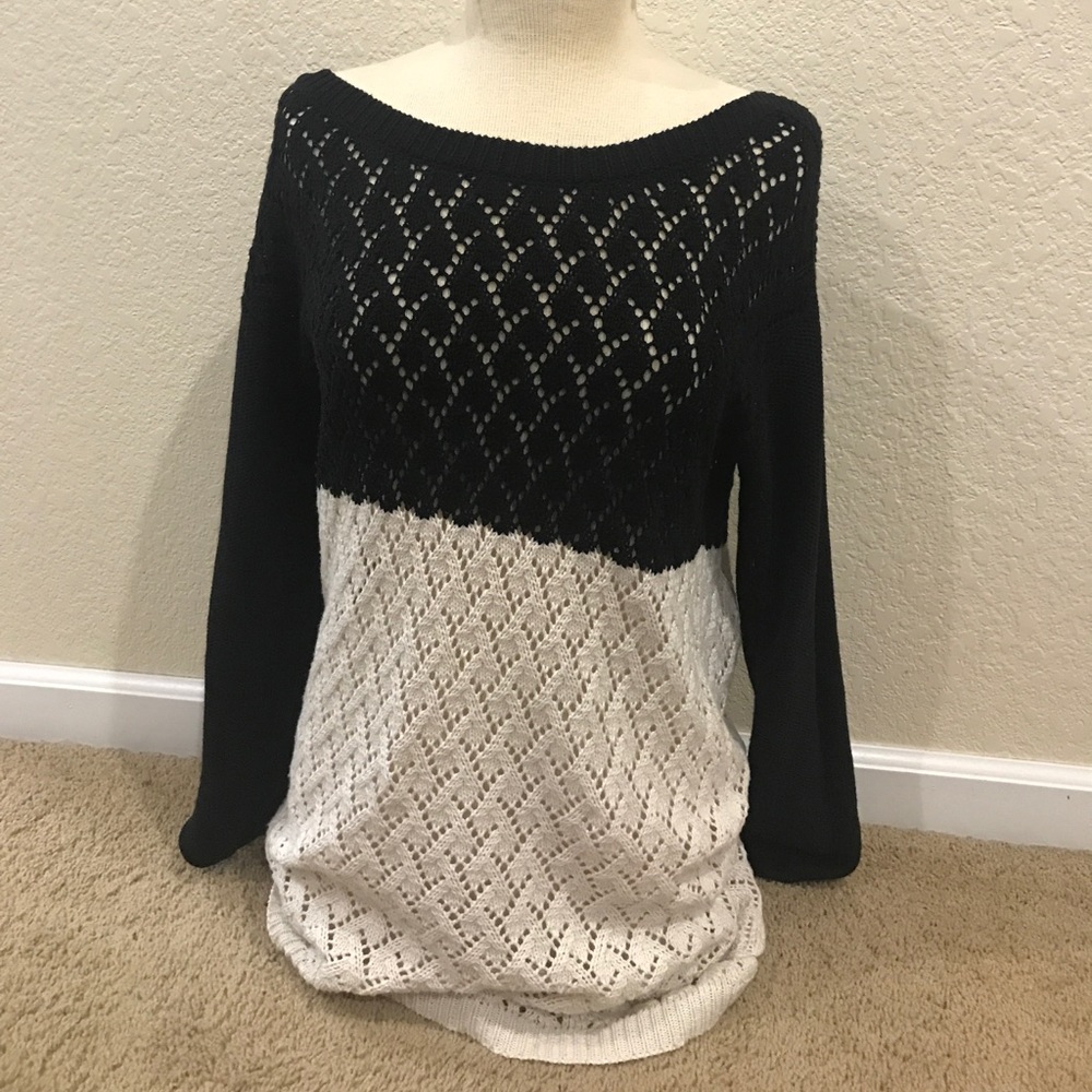 B&W Maurices Tunic sweater size M