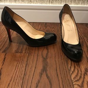 Louboutin Simple 100 Patent Leather Pumps