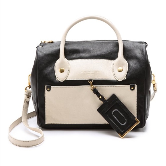 Marc Jacobs Handbags - NWT Marc Jacobs carryall in black/white