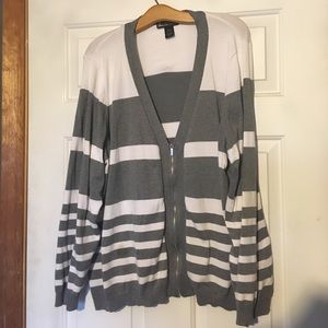 Zip up sweater-1hour sale