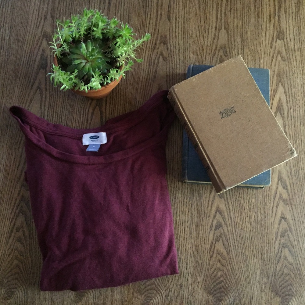 Old Navy Relaxed Scoop Neck Tee