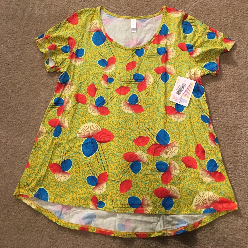 NWT Lularoe Classic T XL