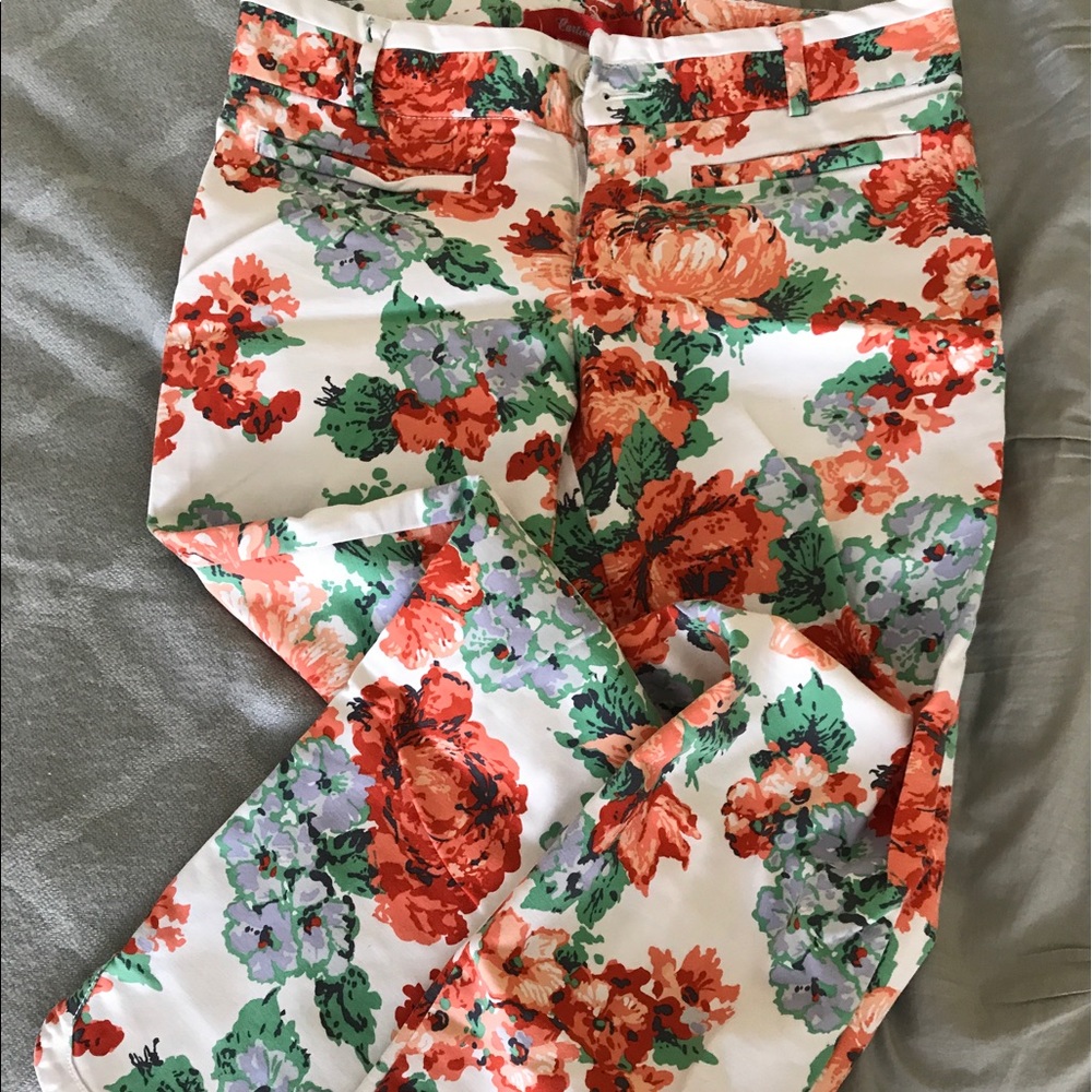 Floral anthropologie pants