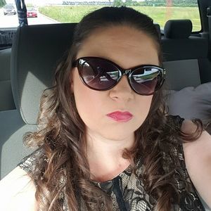 Meet your Posher, Marie