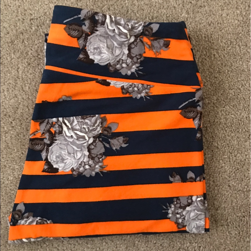 OS orange and blue roses 🌹