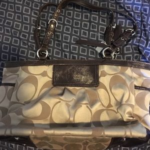 Coach Signature bag