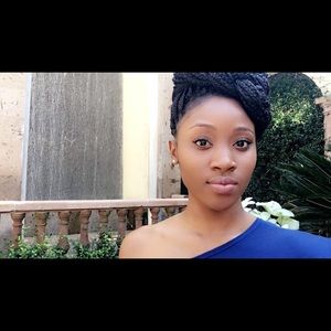 Meet your Posher, Ayana