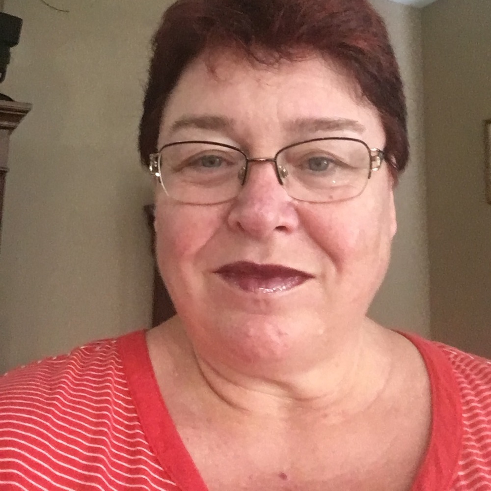 Meet your Posher, Evelyn