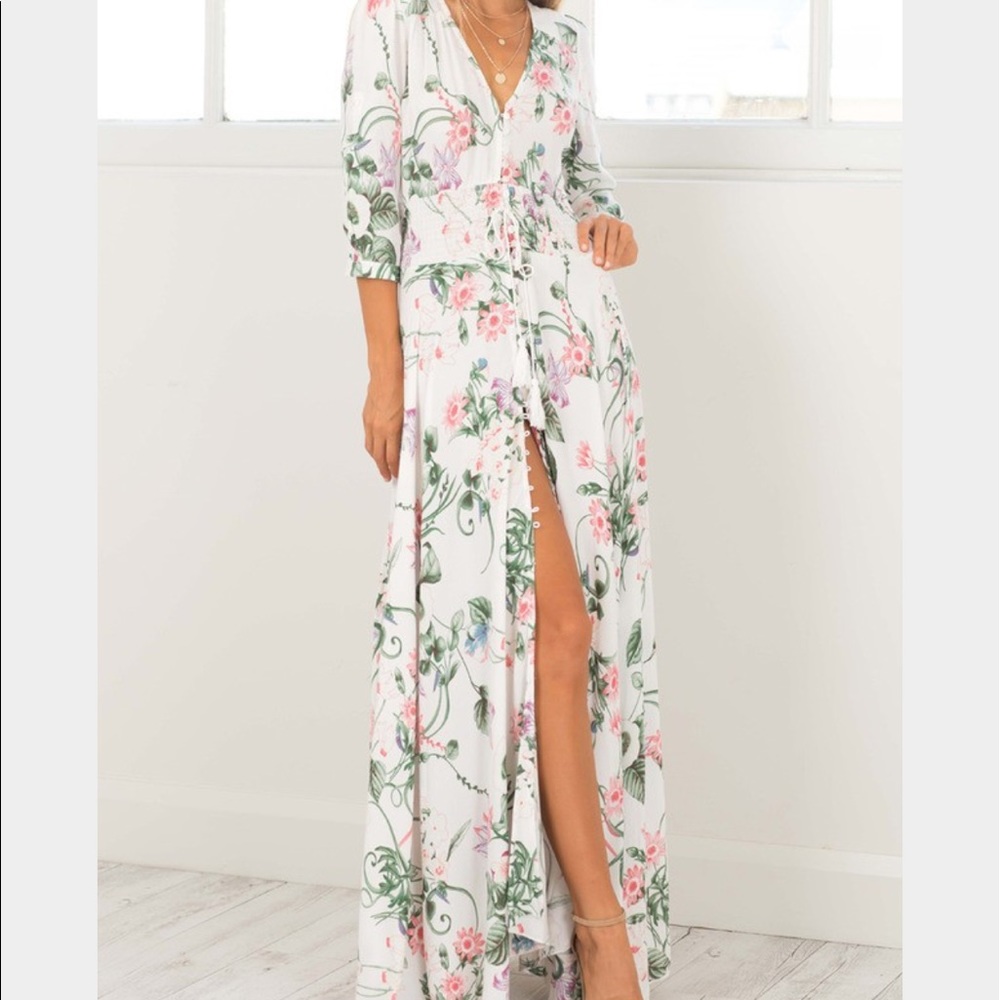 Lone traveler maxi dress from showpo size small