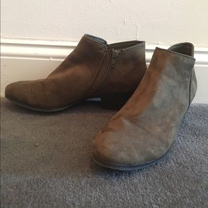 9W Olive Green Ankle Booties