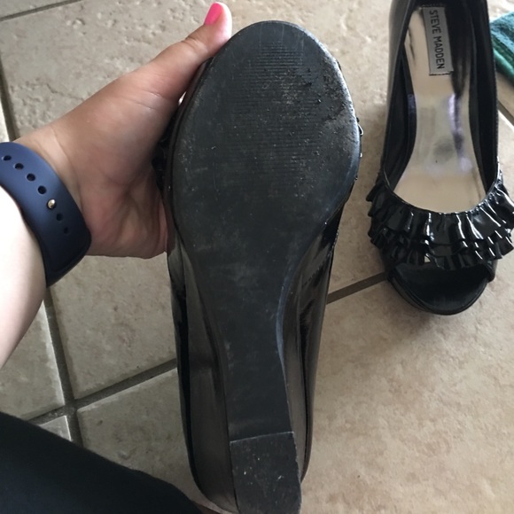 Black Patent Steve Madden Wedges - Picture 2 of 5