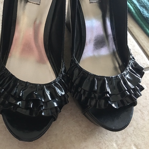 Black Patent Steve Madden Wedges - Picture 4 of 5