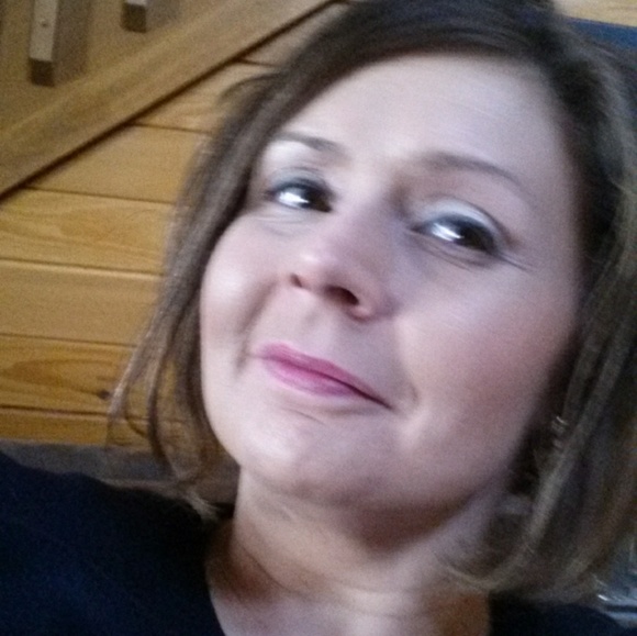 Meet your Posher, Joanie - Picture 1 of 1