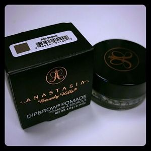 Anastasia Beverly Hills DIPBROW POMADE