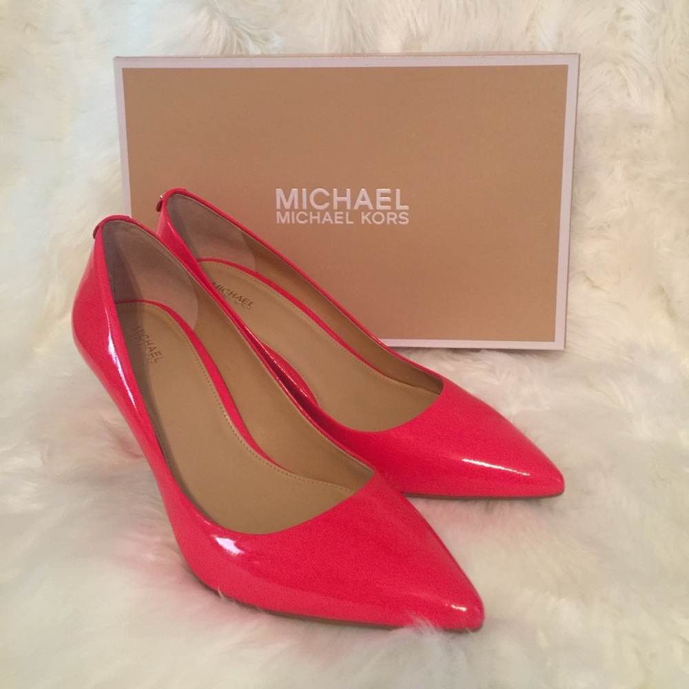 NEW Micheal KORS Pumps/Heals