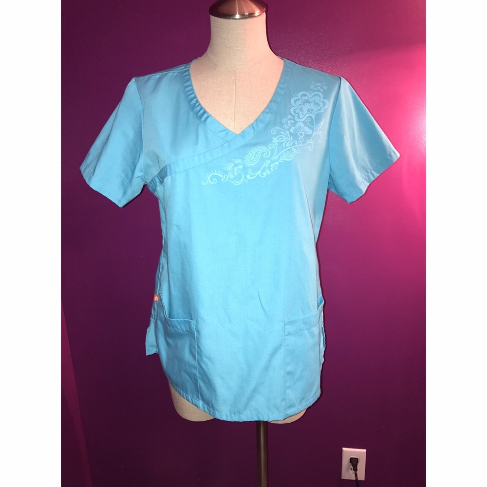 Scrub top