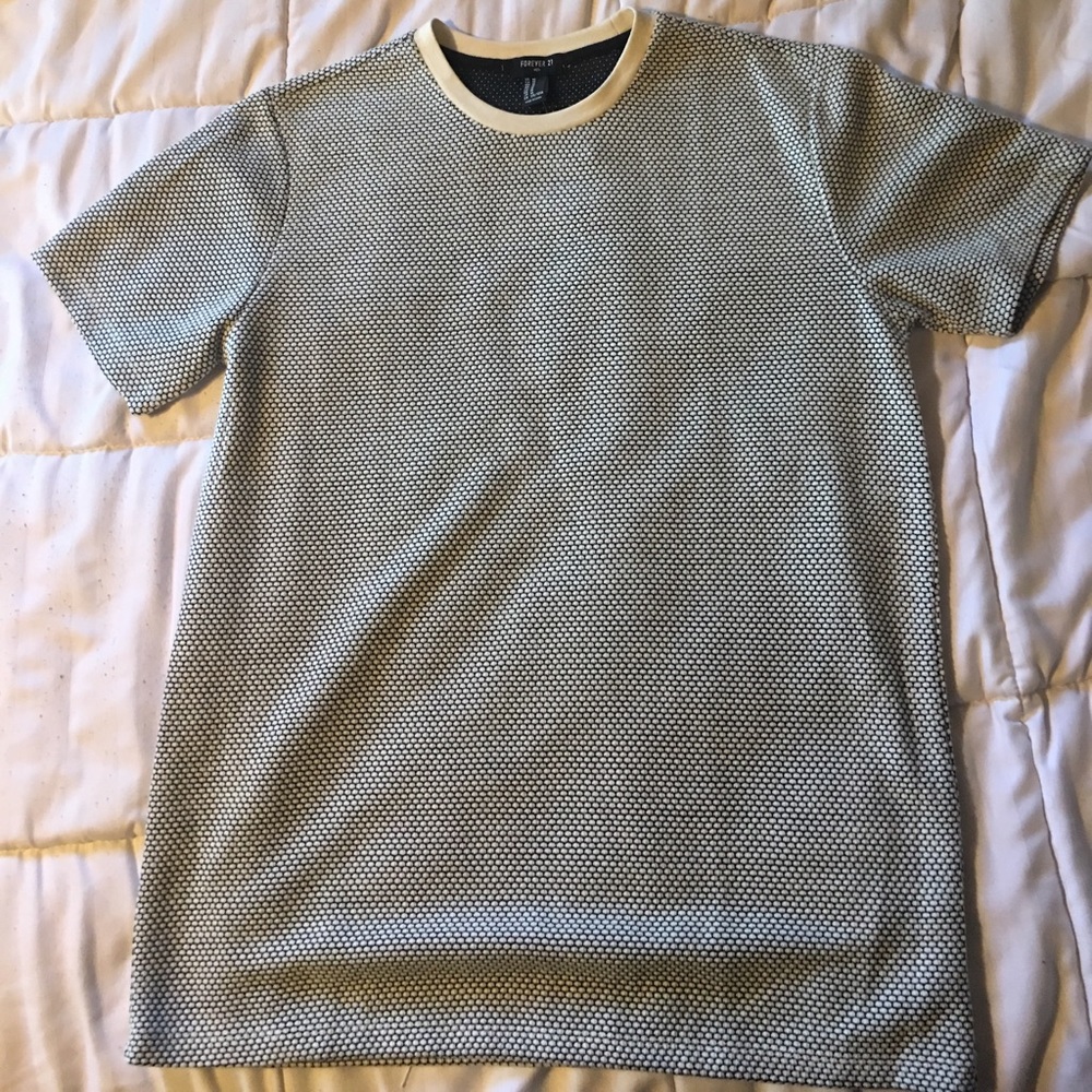 Forever 21 MEN black and white shirt