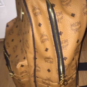 Meet your Posher, Isaiah