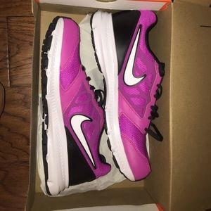 brand new NIKE running shoes