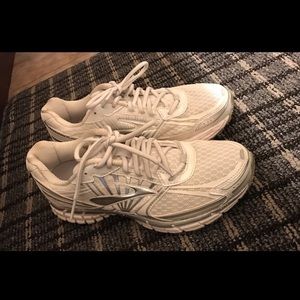 BROOKS GTS Running Shoe