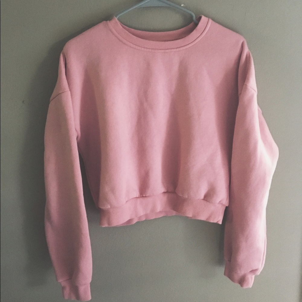 //SOLD\\ romwe light pink crop top sweatshirt