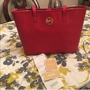 Michael Kors Jet Set Travel Tote