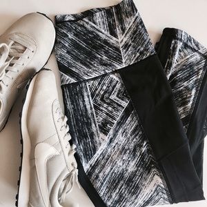 lululemon / mesh leggings