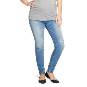 MATERNITY skinny jeans for every season!