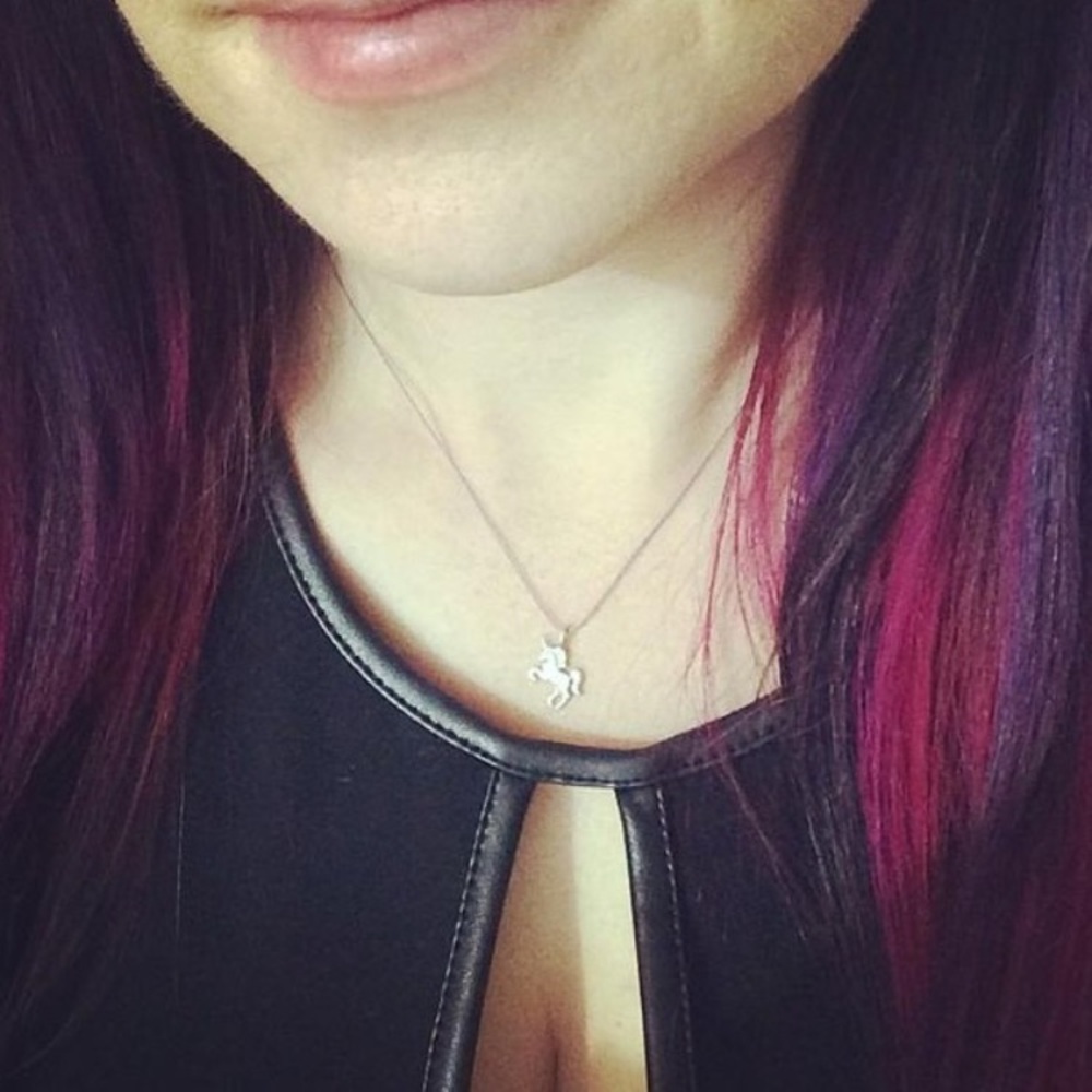 🦄LAST ONE! 🦄 Magical Unicorn Necklace - Picture 4 of 5