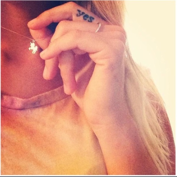 🦄LAST ONE! 🦄 Magical Unicorn Necklace - Picture 2 of 5