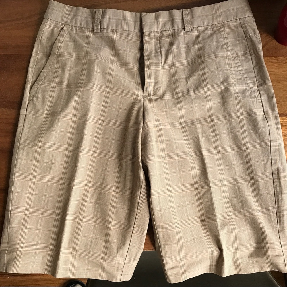 Dirty English khaki plaid shorts