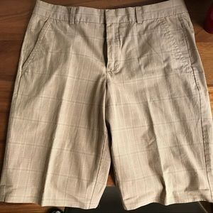 Dirty English khaki plaid shorts