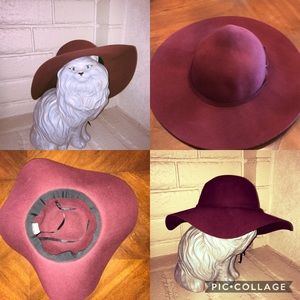 Maroon floppy hat