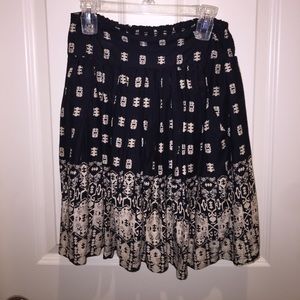 Navy/white skirt