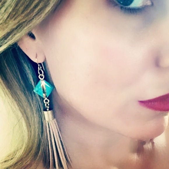 Boho turquoise leather Tassel drop earrings - Picture 3 of 4