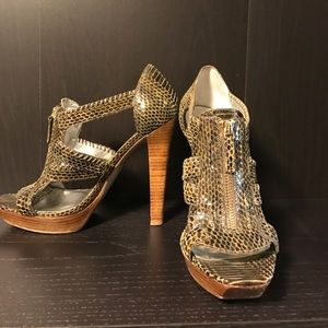 Jessica Simpson Snakeskin heels