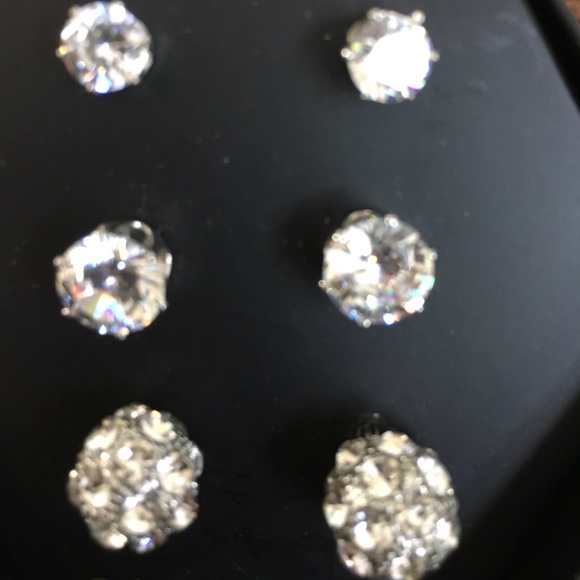 Set of 3 cubic zirconia mixed post earrings - Picture 2 of 2