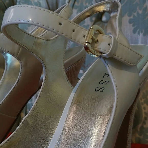 Guess Heels - Picture 4 of 6