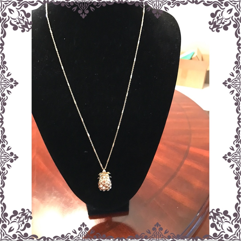 Boutique Gold Colored Pineapple Necklace Set